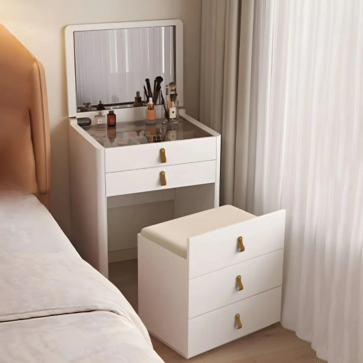 Ivory – Klappbarer Spiegel-Schminktisch