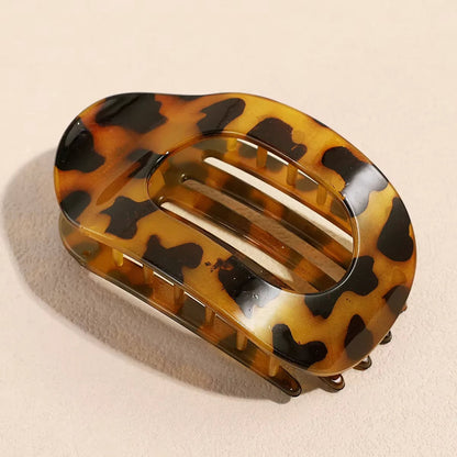 Clipia – Stecken Sie Ihr Haar hoch. Befreien Sie sich von Unbehagen.