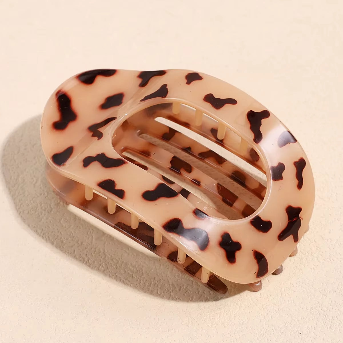 Clipia – Stecken Sie Ihr Haar hoch. Befreien Sie sich von Unbehagen.