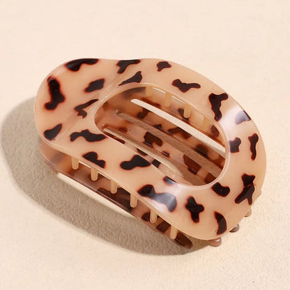 Clipia – Stecken Sie Ihr Haar hoch. Befreien Sie sich von Unbehagen.