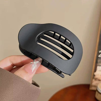 Clipia – Stecken Sie Ihr Haar hoch. Befreien Sie sich von Unbehagen.